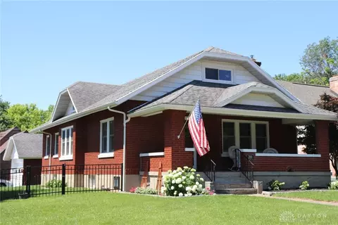 200 Dell Park Ave, Oakwood, OH 45419