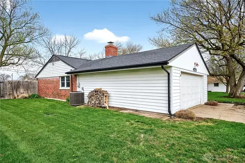 Exterior - 4773 Polen Dr, Kettering, OH 45440 photo 3 of 10