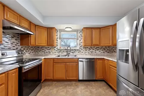 Kitchen - 4773 Polen Dr, Kettering, OH 45440 photo 1 of 4