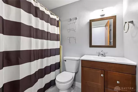 Bath - 4773 Polen Dr, Kettering, OH 45440 photo 3 of 4