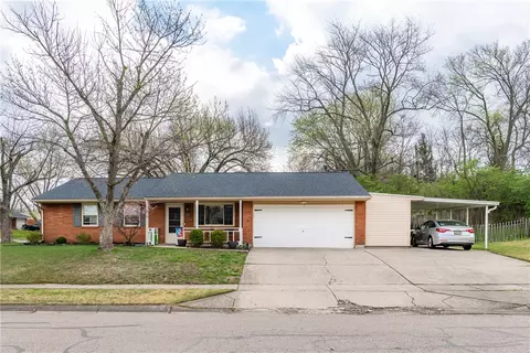 6600 Rosecliff Pl, Dayton, OH 45449