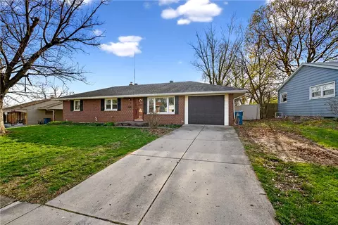 78 N Tippecanoe Dr, Tipp City, OH 45371