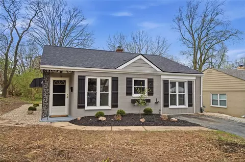 Exterior - 2637 Oakley Ave, Kettering, OH 45419 photo 2 of 9