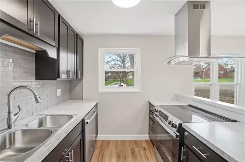 Kitchen - 2637 Oakley Ave, Kettering, OH 45419 photo 5 of 5