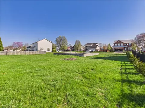 131 Springhouse Dr, Union, OH 45322 photo 3