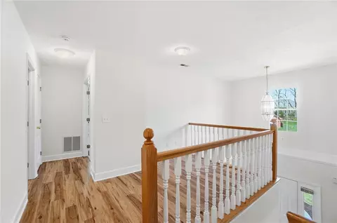 Entry Way - 25 Rustic Brook Ct, Springboro, OH 45066 photo 6 of 8