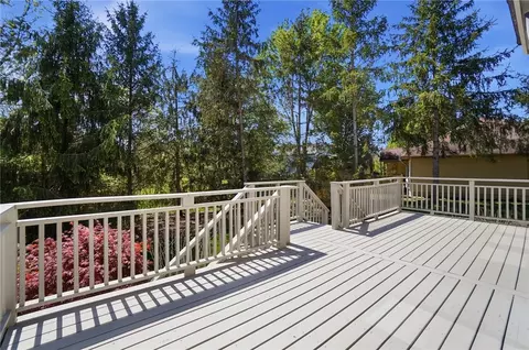 Exterior - 25 Rustic Brook Ct, Springboro, OH 45066 photo 7 of 19