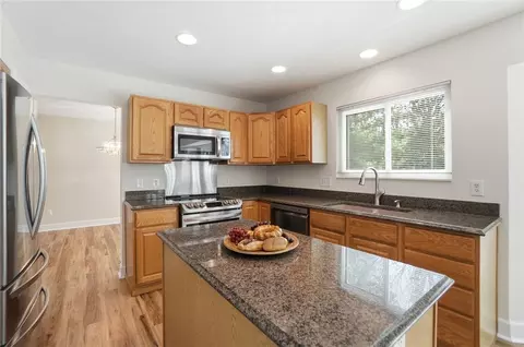 Kitchen - 25 Rustic Brook Ct, Springboro, OH 45066 photo 1 of 4