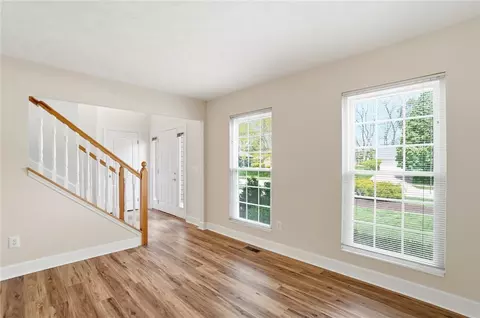 Living - 25 Rustic Brook Ct, Springboro, OH 45066 photo 3 of 14