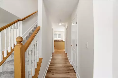 Entry Way - 25 Rustic Brook Ct, Springboro, OH 45066 photo 3 of 8