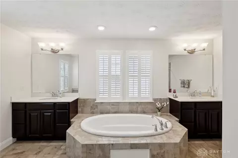 Bath - 10276 Benjamin Way, Centerville, OH 45458 photo 2 of 6