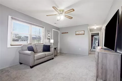 2745 Share St, Springfield, OH 45505 photo 4