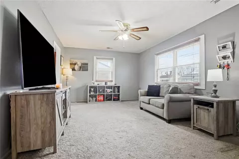 2745 Share St, Springfield, OH 45505 photo 5