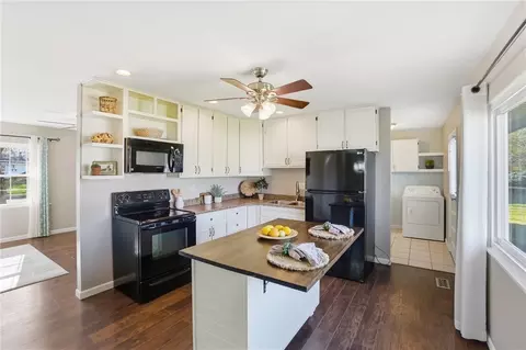 Kitchen - 3211 Haverhill St, Springfield, OH 45503 photo 1 of 3
