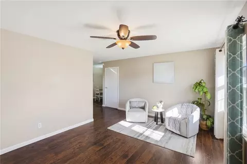 Living - 3211 Haverhill St, Springfield, OH 45503 photo 2 of 2