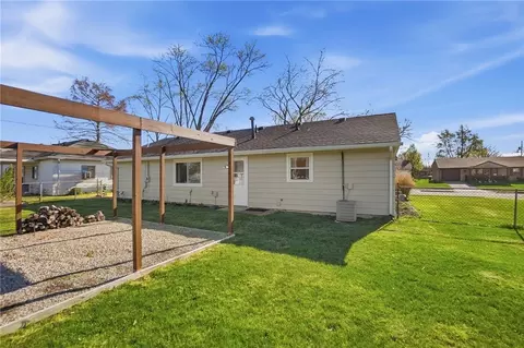 Exterior - 3211 Haverhill St, Springfield, OH 45503 photo 7 of 9