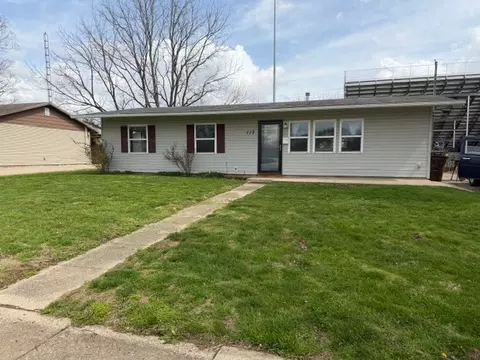 113 Poe Ln, Xenia, OH 45385