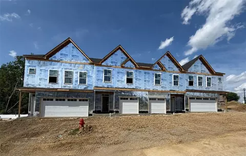 2843 Forest Haven Dr #1, Middletown, OH 45044