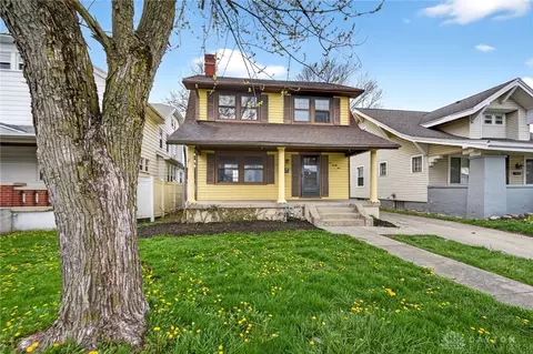 125 E Siebenthaler Ave, Dayton, OH 45405