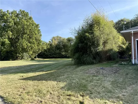 Exterior - 1415 Montego Dr, Springfield, OH 45503 photo 3 of 4