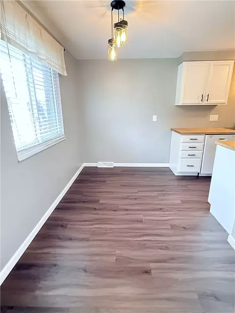 Dining - 1415 Montego Dr, Springfield, OH 45503 photo 1 of 2