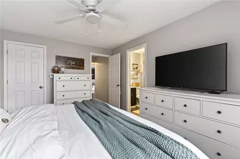 Bedroom - 2660 Mohican Ave, Kettering, OH 45429 photo 2 of 3