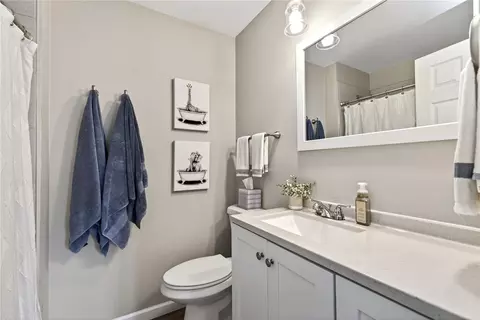 Bath - 2660 Mohican Ave, Kettering, OH 45429 photo 2 of 2