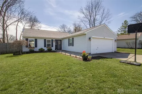 375 Woodsdale Dr, Monroe, OH 45050