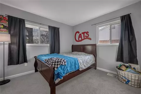 Bedroom - 60 John St, Franklin, OH 45005 photo 2 of 5