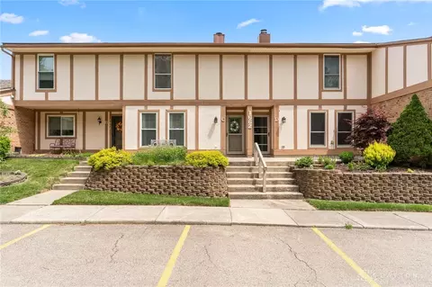 1662 Longbow Ln #C, West Carrollton, OH 45449