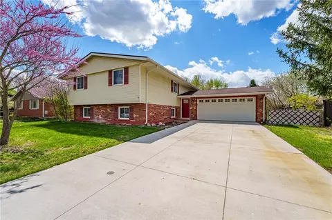 5055 Hahn Ave, Fairborn, OH 45324