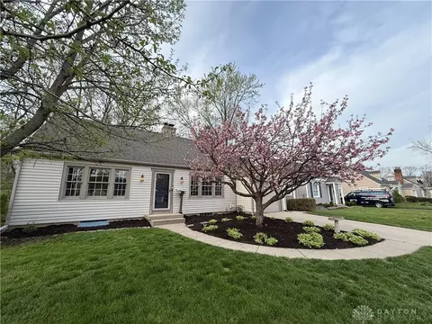 Exterior - 61 Martha Ave, Centerville, OH 45458 photo 1 of 7