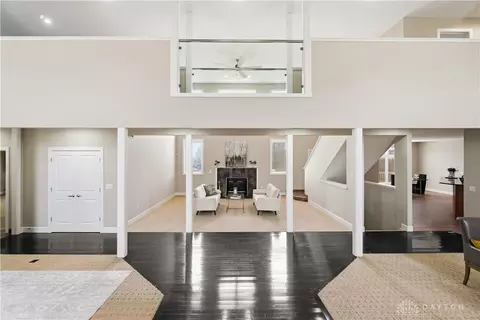 Entry Way - 7545 Deer Path Ct, Springboro, OH 45066 photo 3 of 9