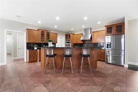 Kitchen - 7545 Deer Path Ct, Springboro, OH 45066 photo 1 of 8