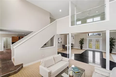 Living - 7545 Deer Path Ct, Springboro, OH 45066 photo 9 of 12
