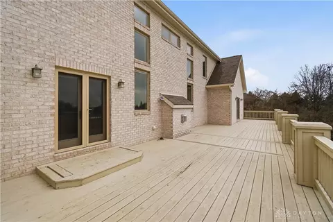 Exterior - 7545 Deer Path Ct, Springboro, OH 45066 photo 9 of 11