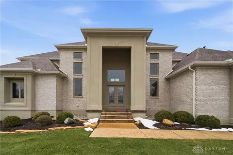 Exterior - 7545 Deer Path Ct, Springboro, OH 45066 photo 3 of 11