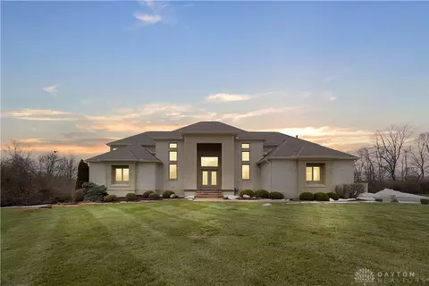 Exterior - 7545 Deer Path Ct, Springboro, OH 45066 photo 2 of 11