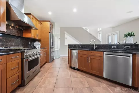 Kitchen - 7545 Deer Path Ct, Springboro, OH 45066 photo 8 of 8