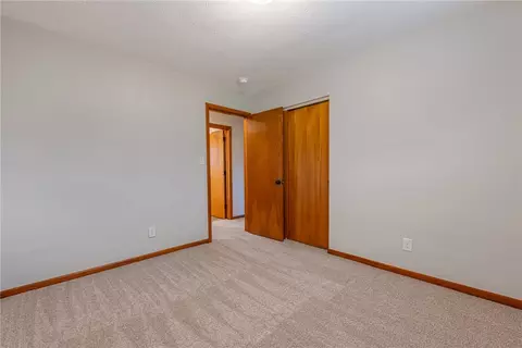 Bedroom - 804 Lovetta Dr, Kettering, OH 45429 photo 2 of 5