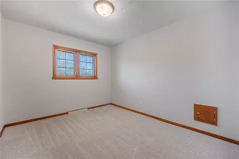 Bedroom - 804 Lovetta Dr, Kettering, OH 45429 photo 1 of 5