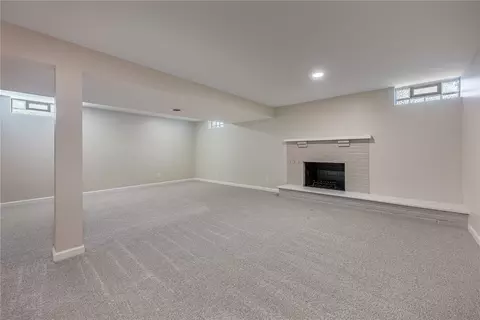 Living - 804 Lovetta Dr, Kettering, OH 45429 photo 5 of 5