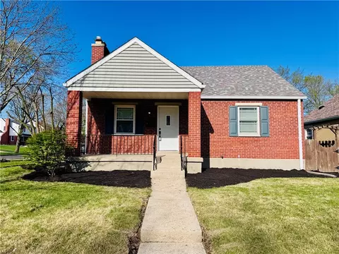 2725 Shroyer Rd, Oakwood, OH 45419