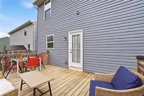 Exterior - 207 Chesapeake Cir, Springfield, OH 45505 photo 8 of 9