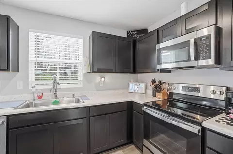 Kitchen - 207 Chesapeake Cir, Springfield, OH 45505 photo 1 of 1
