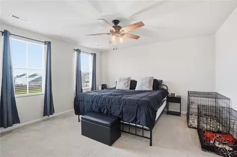 Bedroom - 207 Chesapeake Cir, Springfield, OH 45505 photo 1 of 7