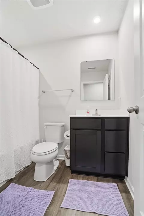 Bath - 207 Chesapeake Cir, Springfield, OH 45505 photo 6 of 6