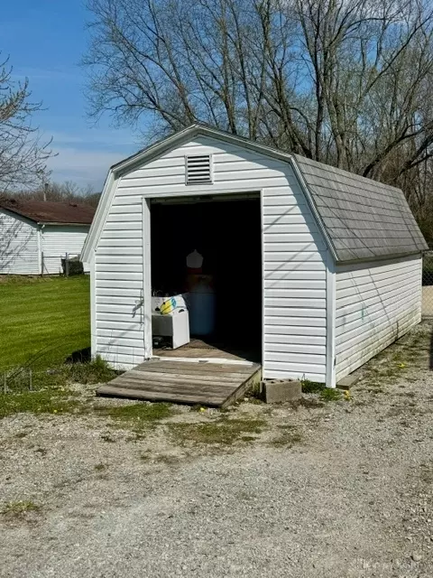 4744 Oxtoby St, Springfield, OH 45505 photo 3