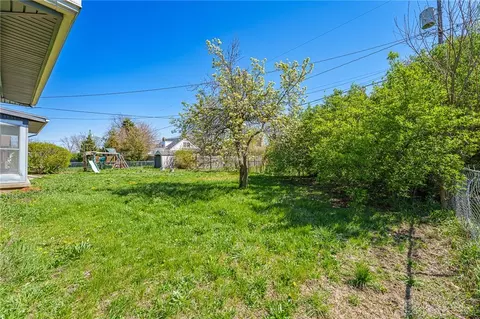Exterior - 1708 Brookhollow Dr, Springfield, OH 45504 photo 9 of 9