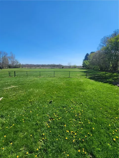 Exterior - 1262 Surface Rd, Eaton, OH 45320 photo 7 of 16